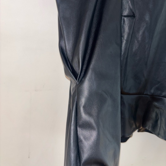 Express Black Faux Leather Puff Sleeve Peplum Top XL - Picture 6 of 12